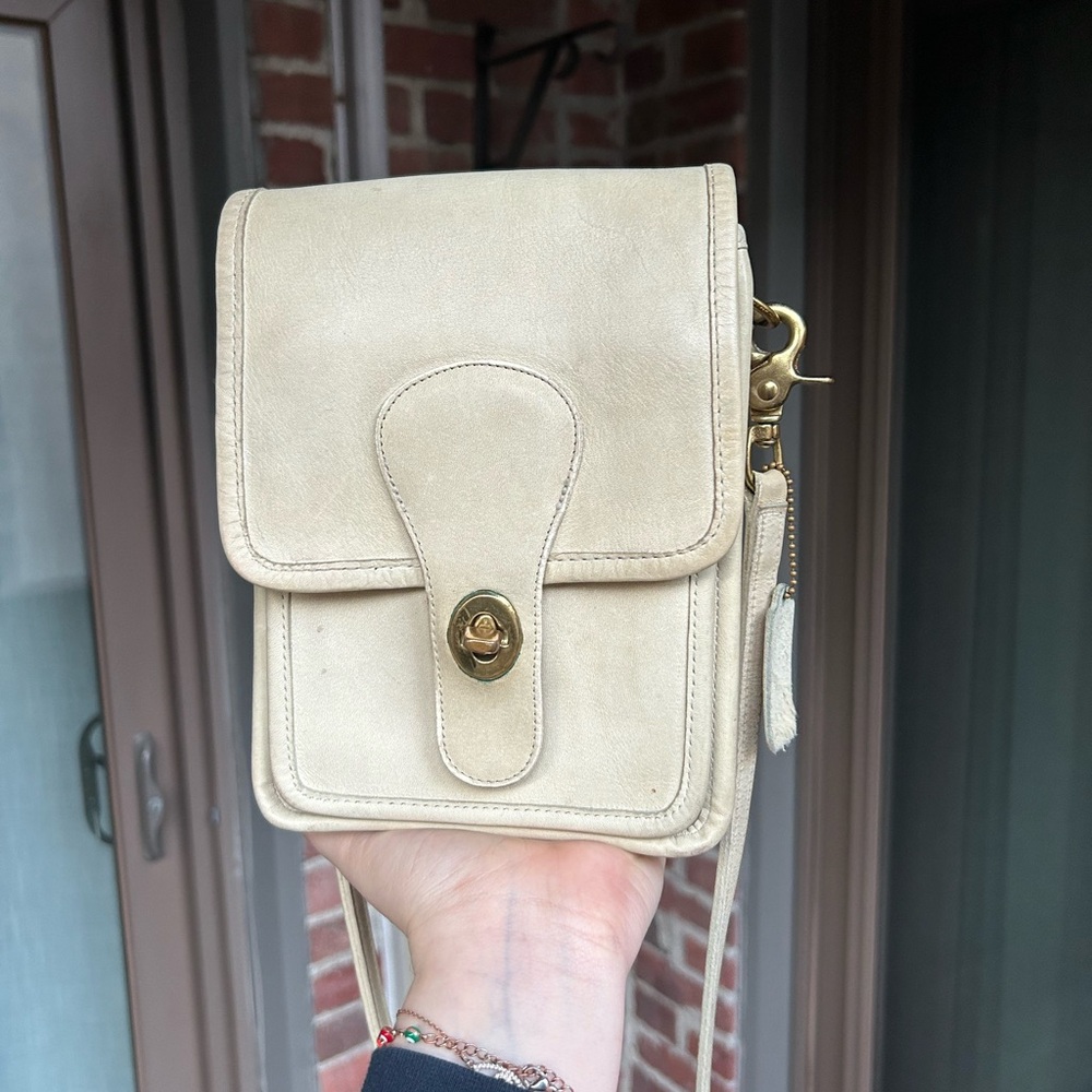 Vintage coach small shoulder pouch 5120 station NYC bone white leather retro y2k